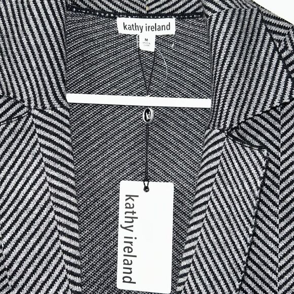 Kathy Ireland Plaid Gray/Black Open Front Sweater Blazer(Size Medium) - Picture 4 of 8